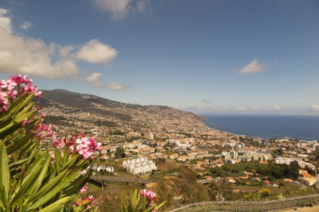 Madeira_2015_07_27 (79)_Funchal z vyhlídky Pico dos Barcelos