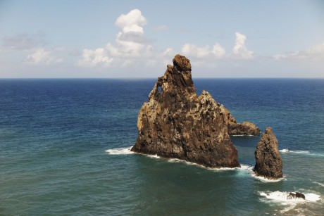 Madeira_2015_07_31 (45)_pobřeží u Ribeira da Janela_útes Ilheus da Janela