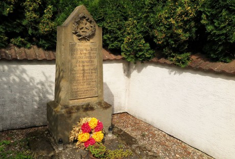 035_Lípa - pomník pruských npor. 2. gardového granátnického pluku von Notze a von Rechenberga