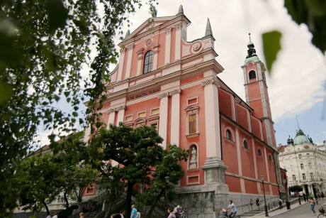 Lublaň - Prešerenovo náměstí - františkánský kostel Zvěstování