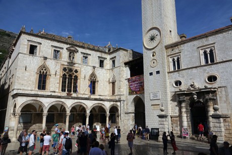 2018_09_Dubrovnik_palác Sponza se zvonicí (1)