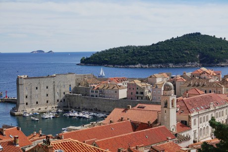 2018_09_Dubrovnik_pevnost sv. Jana a ostrov Lokrum