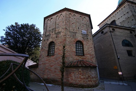 Ravenna_Neonovo baptisterium (1)