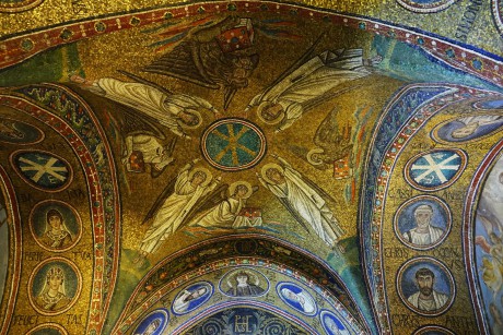 Ravenna_arcibiskupské muzeum_kaple sv. Ondřeje_mezi 494 a 519 (4)