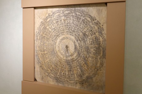 Ravenna_arcibiskupské muzeum_velikonoční kalendář pro roky 532-626 (1)
