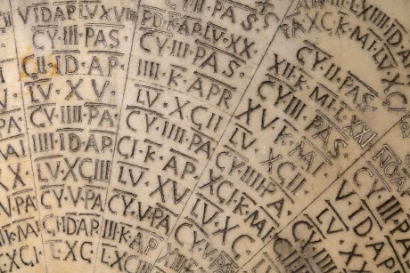 Ravenna_arcibiskupské muzeum_velikonoční kalendář pro roky 532-626 (3)