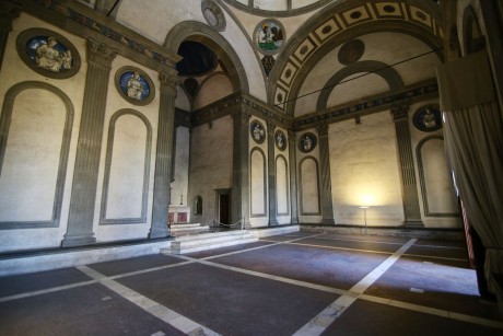 Florencie_bazilika Santa Croce_exteriér_pohled_Cappella Pazzi (6)