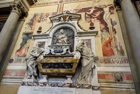 Florencie_bazilika Santa Croce_náhrobek Galilea Galileiho (4)