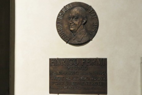 Florencie_bazilika Santa Croce_památník Enrico Fermi