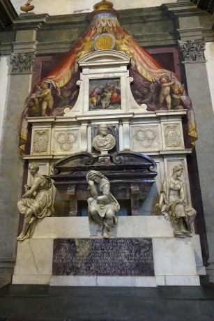 Florencie_bazilika Santa Croce_památník Michelangelo Buonarroti (2)