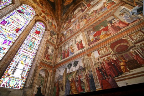 Florencie_Santa Maria Novella_interiér_Velká kaple_fresky Domenico Ghirlandaio_1485-90 (1)