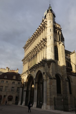 Dijon-kostel Notre-Dame-exteriér (3)