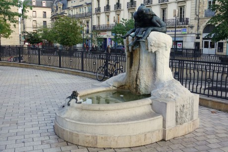 Dijon_náměstí Darcy (1_1)