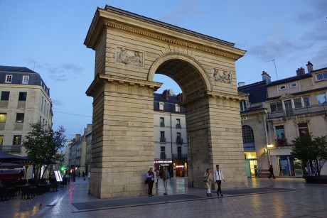 Dijon_náměstí Darcy (7)