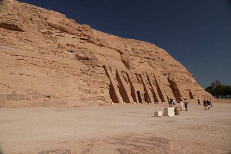 Abu Simbel - Malý chrám bohyně Hathor a královny Nefrtari-0002