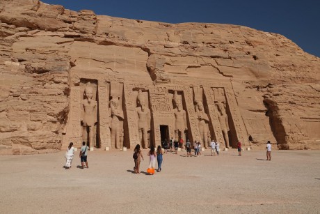 Abu Simbel - Malý chrám bohyně Hathor a královny Nefrtari-0003