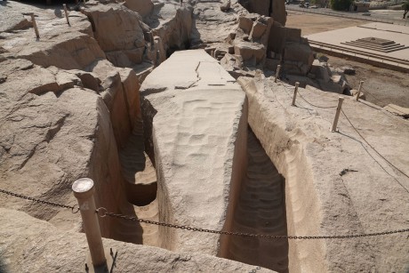 Asuán - severní lomy s nedokončeným obeliskem-0013