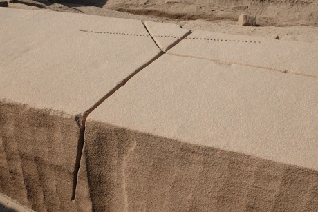 Asuán - severní lomy s nedokončeným obeliskem-0016