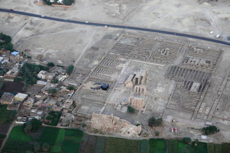 Thébská nekropole - památky - Ramesseum   (4)