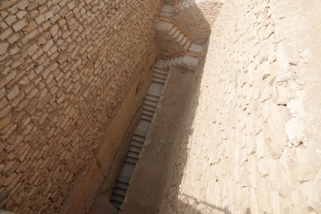 Sakkára - nekropole - Džoserův pyramidový komplex-0013