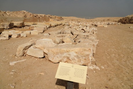 Sakkára - nekropole - Džoserův pyramidový komplex-0015