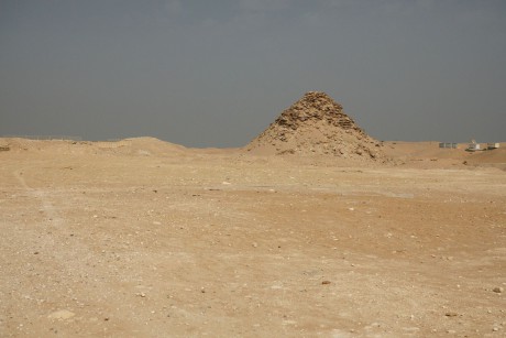 Sakkára - Veserkafova pyramida-0002
