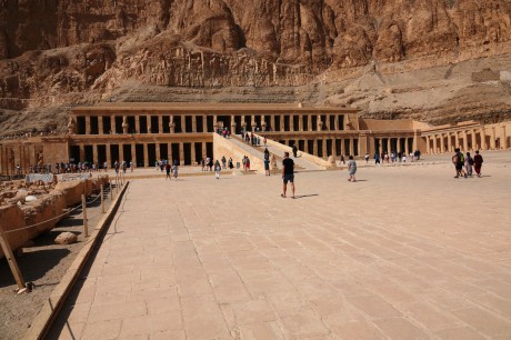 Dér el-Bahrí - chrám královny Hatšepsut-0011