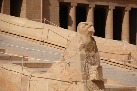 Dér el-Bahrí - chrám královny Hatšepsut-0012
