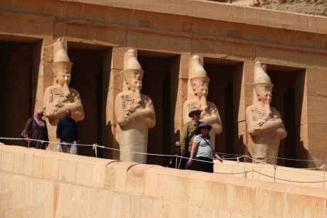 Dér el-Bahrí - chrám královny Hatšepsut-0013