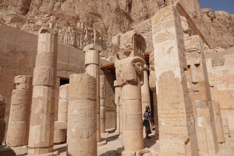 Dér el-Bahrí - chrám královny Hatšepsut-0020