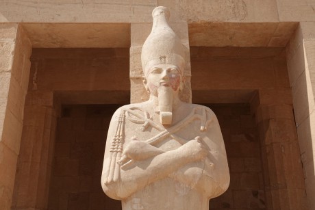 Dér el-Bahrí - chrám královny Hatšepsut-0040
