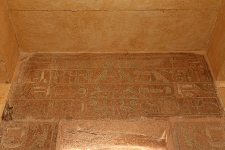 Dér el-Bahrí - chrám královny Hatšepsut-0047