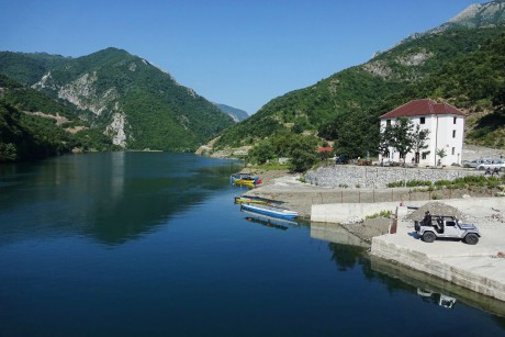 Albánie_plavba po jezeře Komanii-2019-07-0001