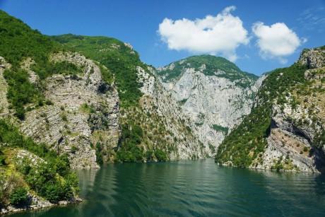 Albánie_plavba po jezeře Komanii-2019-07-0015