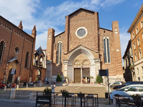 Verona_Basilica di Santa Anastasia (002)