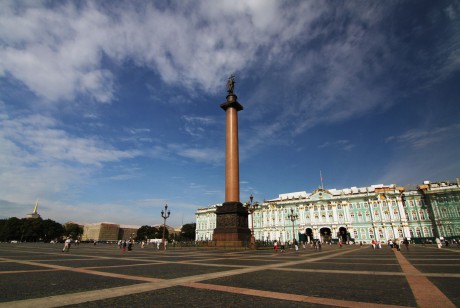 Palácové náměstí s Alexandrovým sloupem (1)
