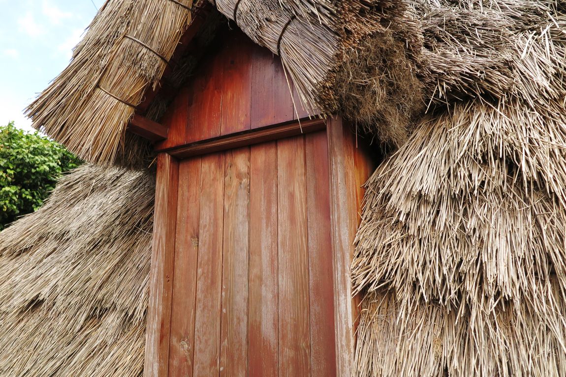 Madeira_2015_07_28 (48)_Santana_detail střešní krytiny pasteveckého domku