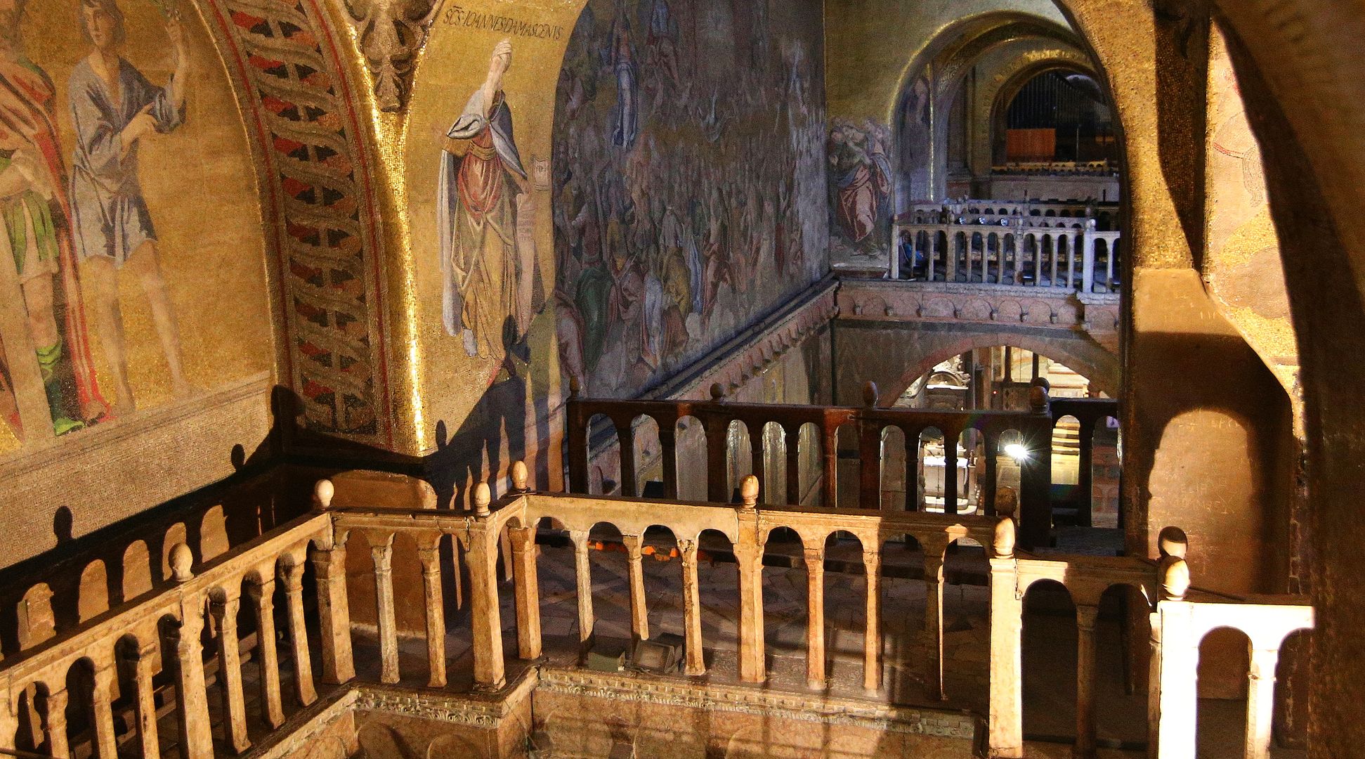 Benátky_Bazilika sv. Marka_interiér (10)