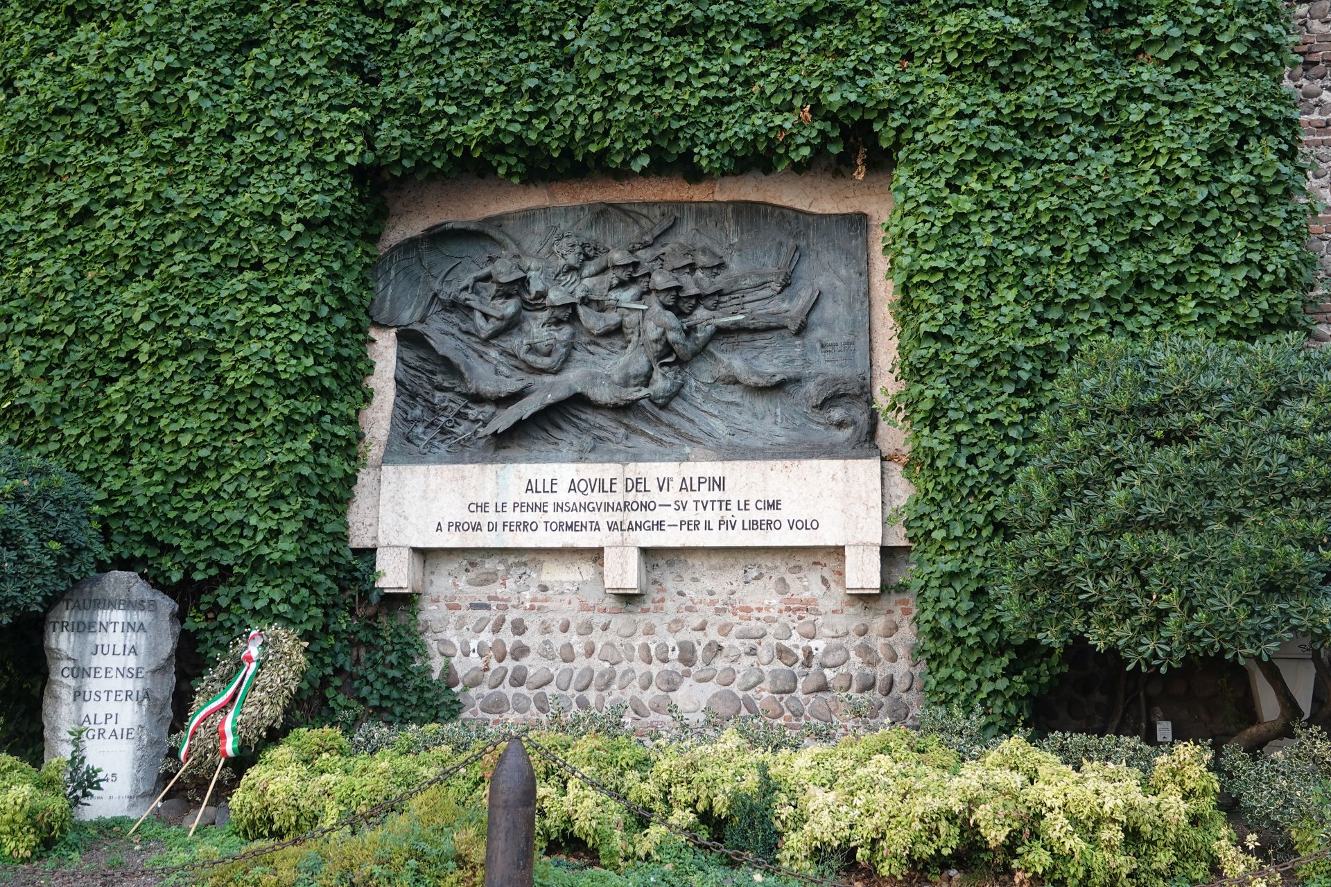 Verona_pomník padlých vojáků 6. alpského pluku (001)